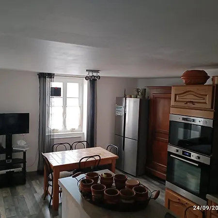 Superbe Appartement F3 Situe Au Centre Ville La Charité-sur-Loire Exterior foto