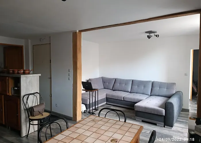 Superbe Appartement F3 Situe Au Centre Ville